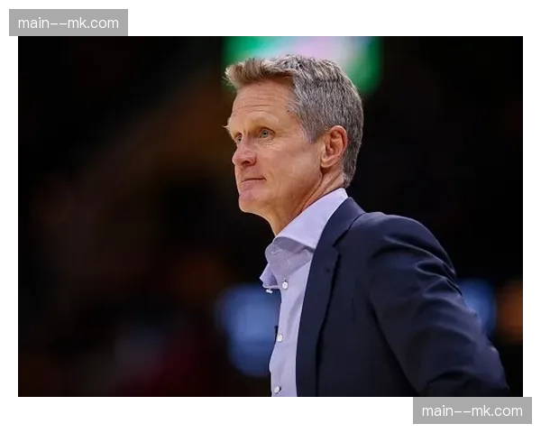 卡莱尔短名单阵容调整攻防体系 替补球员被迫承担更多战术责任